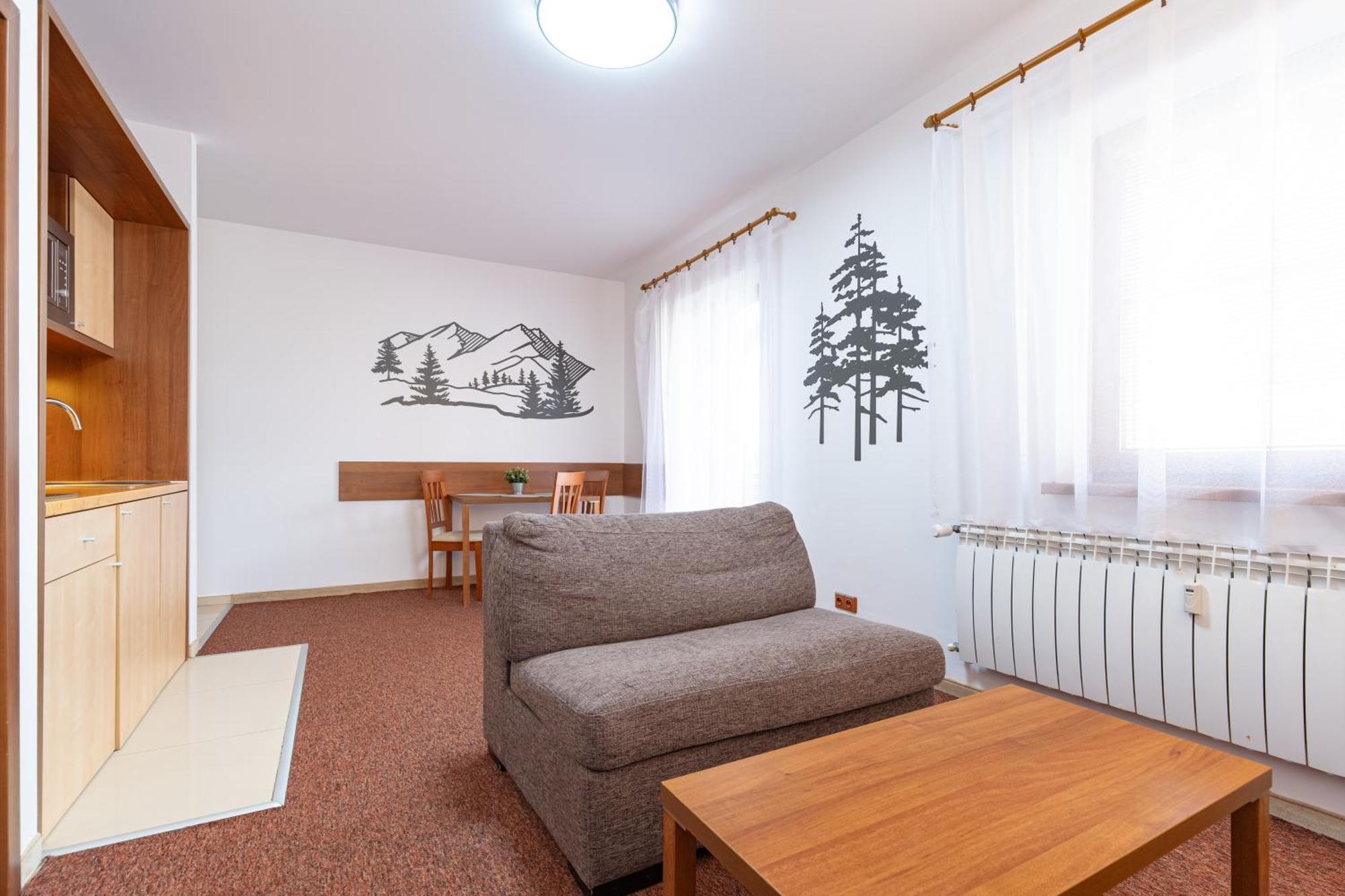 Family & Friends Apartment Велка Ломница Екстериор снимка